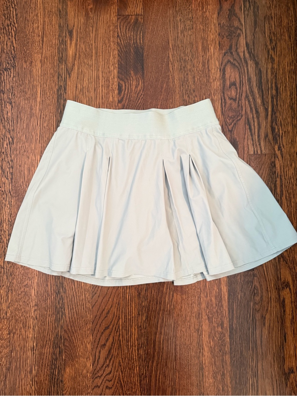 Lululemon Pleated Active Skirt in Light Green/Mint
